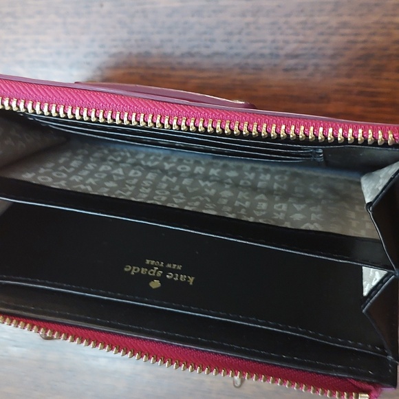 Kate Spade Beale St Caterina Pink Reflective Wristlet Wallet NWOT - Picture 12 of 13